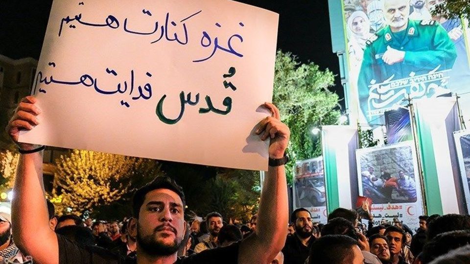 تجمع شبانه دانشجویان در حمایت از مردم فلسطین تجمع شبانه دانشجویان در حمایت از مردم فلسطین