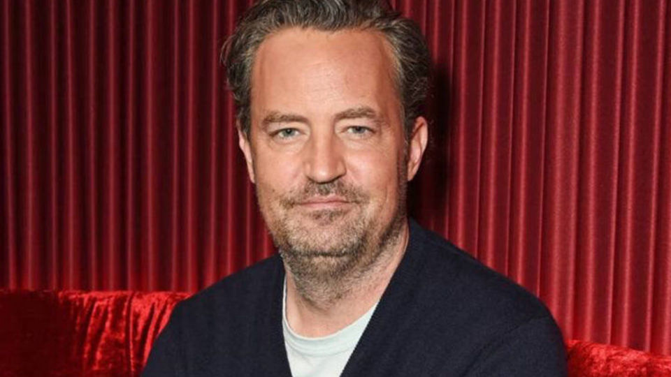 متیو پری درگذشت/ «فرندز» یکی از یارانش را از دست داد متیو پری درگذشت/ «فرندز» یکی از یارانش را از دست داد