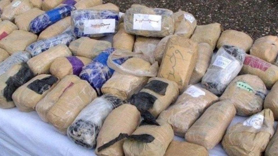 کشف ۶۲۸ کیلوگرم مواد مخدر و ۷۱ قبضه سلاح در عملیات ضربتی پلیس لرستان کشف ۶۲۸ کیلوگرم مواد مخدر و ۷۱ قبضه سلاح در عملیات ضربتی پلیس لرستان