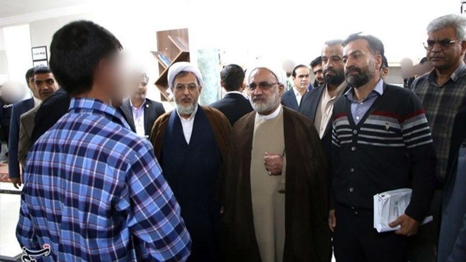 ۳۱۱ نفر از زندانیان کردستان مورد ارفاق دستگاه قضایی قرار گرفتند ۳۱۱ نفر از زندانیان کردستان مورد ارفاق دستگاه قضایی قرار گرفتند