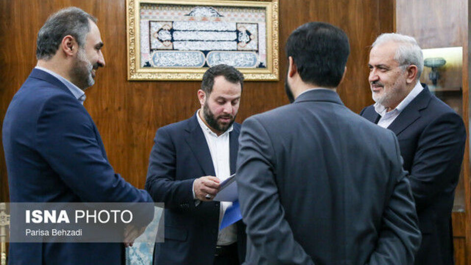 آمادگی ایران برای جذب سرمایه‌گذاری همسایه جنوبی / امضای دو تفاهم‌نامه بین ایران و عمان