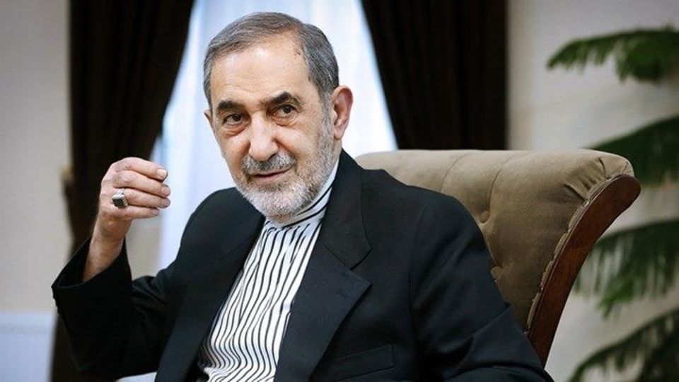 برخی فشار‌های سیاسی بر روسیه موجب می‌شود که برای به دست آوردن امتیازی کم‌ارزش به اعتبار خود لطمه بزند