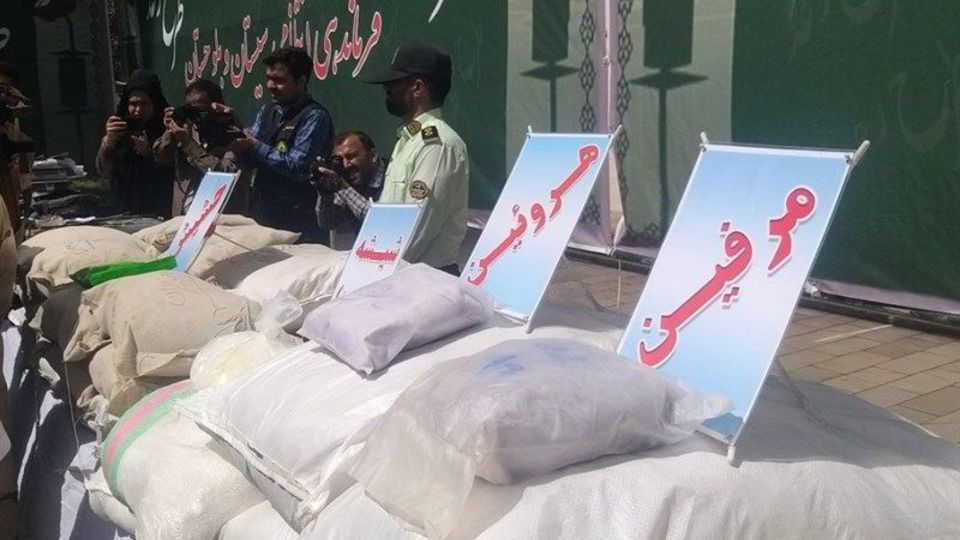 کشف ۴۷۰ تن مواد مخدر در ایران با منشاء افغانستان/ قاچاقچیان زیادی مورد ضربه قرار گرفتند کشف ۴۷۰ تن مواد مخدر در ایران با منشاء افغانستان/ قاچاقچیان زیادی مورد ضربه قرار گرفتند