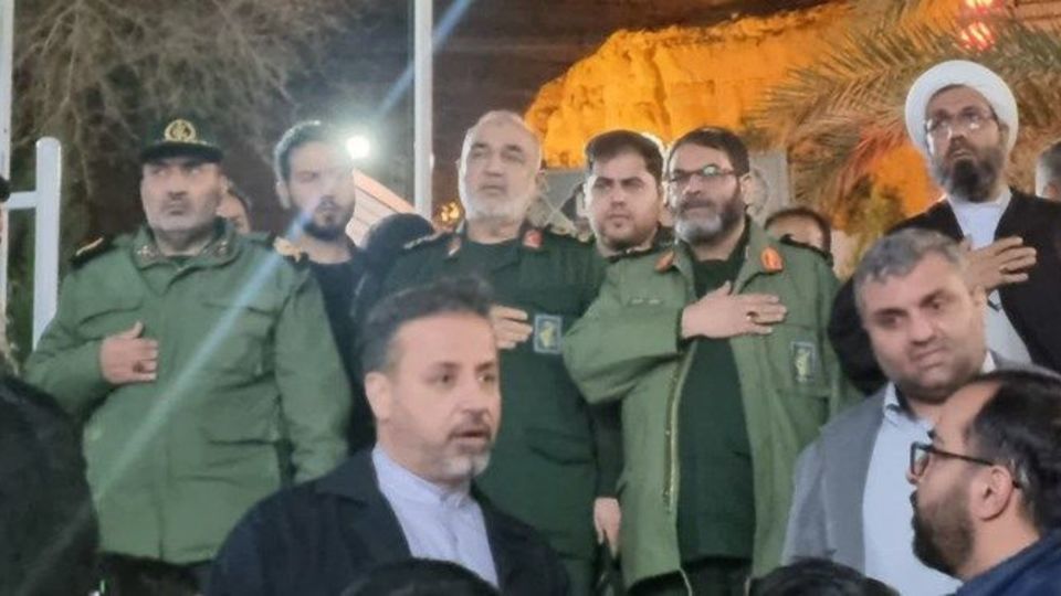 سرلشکر سلامی وارد گلزار شهدای کرمان شد