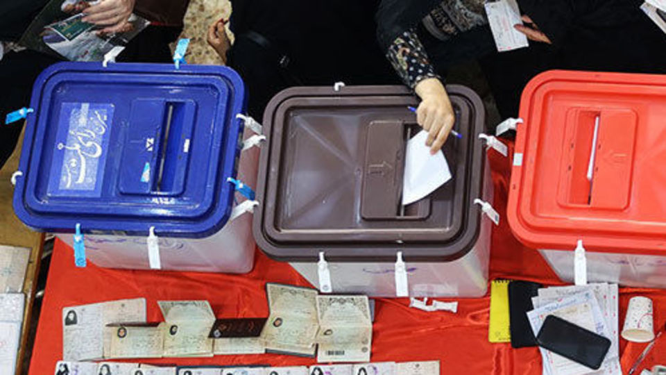 مردم ایران با چه منطقی در انتخابات شرکت میکنند؟ مردم ایران با چه منطقی در انتخابات شرکت میکنند؟