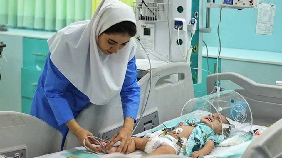 سالانه ۶۰۰۰ پرستار بازنشسته میشوند/ نیاز فوری به حداقل ۱۰۰هزار پرستار سالانه ۶۰۰۰ پرستار بازنشسته میشوند/ نیاز فوری به حداقل ۱۰۰هزار پرستار