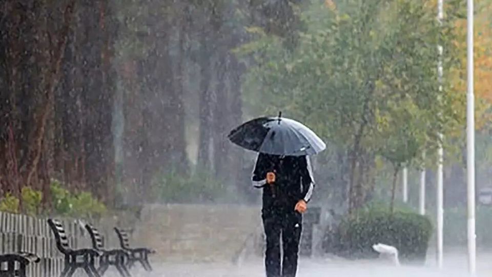 بارش باران و کاهش دما در اغلب استان‌های کشور
