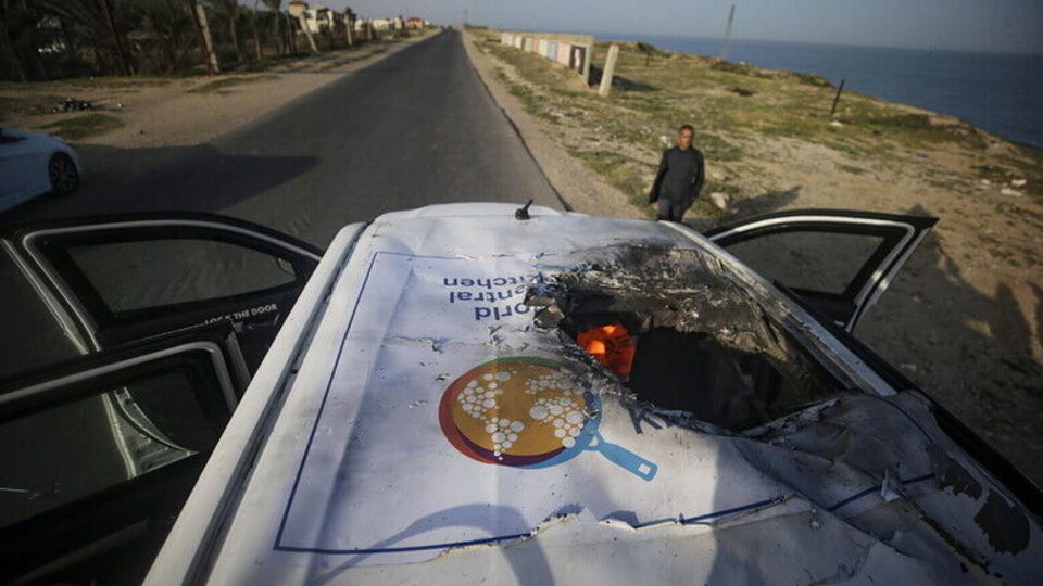 نیویورک تایمز: اسرائیل به عمد امدادگران را هدف قرار میدهد نیویورک تایمز: اسرائیل به عمد امدادگران را هدف قرار میدهد