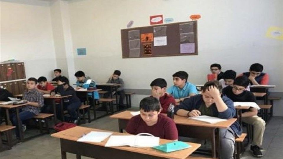 خطر فرونشست در 150 مدرسه اصفهان / 42 مدرسه تعطیل شد