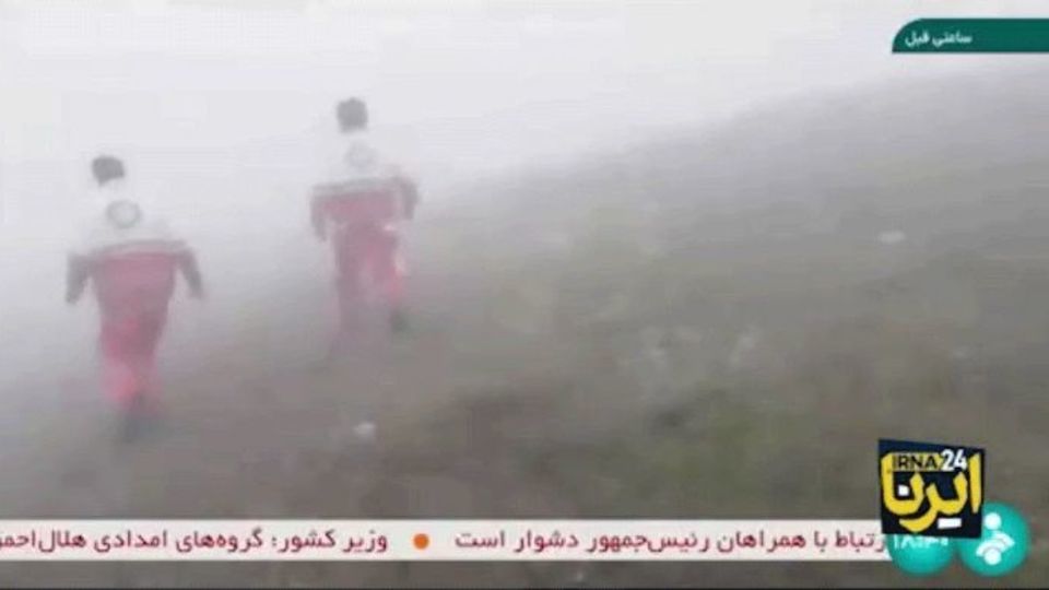 رئیس اتاق عملیات هلال احمر: ۴ تیم جست وجوگر تخصصی نزدیک محل وقوع سانحه بالگرد رئیس جمهور هستند رئیس اتاق عملیات هلال احمر: ۴ تیم جست وجوگر تخصصی نزدیک محل وقوع سانحه بالگرد رئیس جمهور هستند