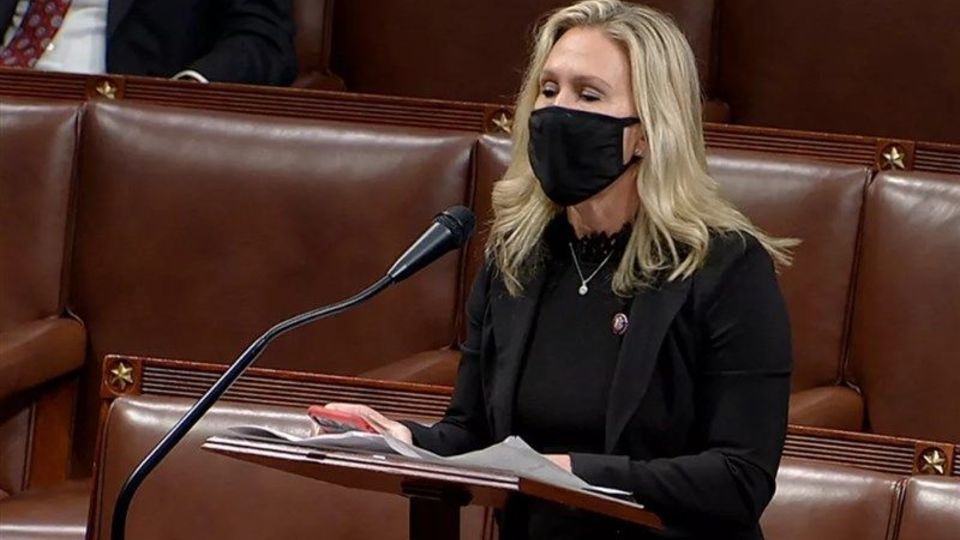 سناتور آمریکایی: بایدن یک پیر دیوانه است سناتور آمریکایی: بایدن یک پیر دیوانه است