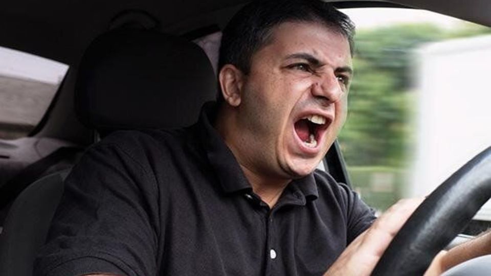 رانندگی تحت تاثیر مصرف گل و دیگر موادمخدر چقدر جریمه دارد؟ رانندگی تحت تاثیر مصرف گل و دیگر موادمخدر چقدر جریمه دارد؟