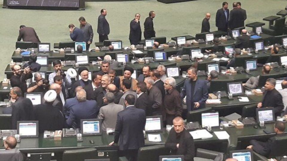 حضور پزشکیان در مجلس حضور پزشکیان در مجلس