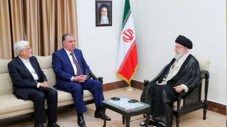 لزوم همکاریهای بیشتر برای حفظ و گسترش زبان فارسی لزوم همکاریهای بیشتر برای حفظ و گسترش زبان فارسی