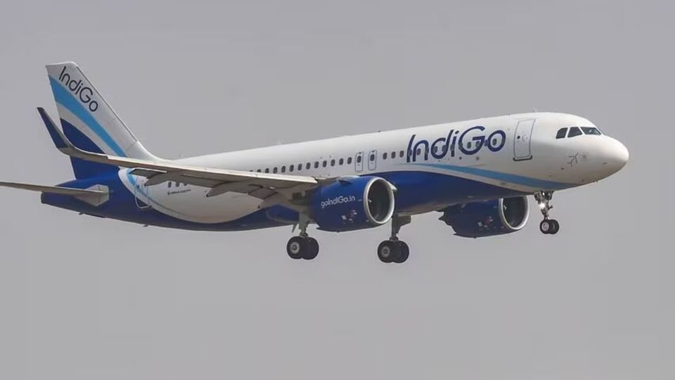 تغییر مسیر هواپیمای هندی به دلیل تهدید بمبگذاری تغییر مسیر هواپیمای هندی به دلیل تهدید بمبگذاری