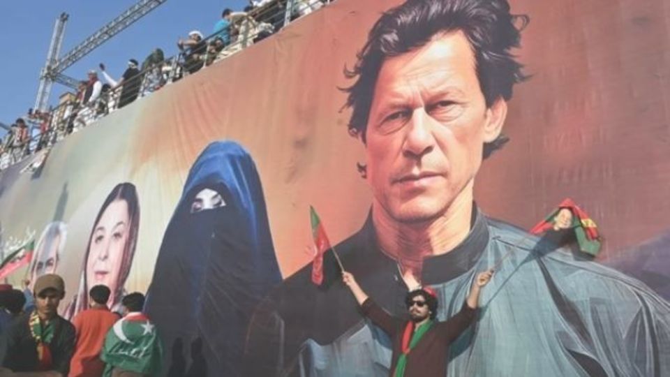 بازداشت خبرساز قانونگذاران حامی عمران خان بازداشت خبرساز قانونگذاران حامی عمران خان