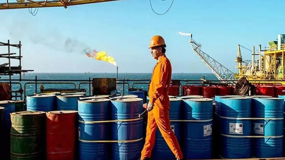 خشم اندیشکده آمریکایی از افزایش درآمد نفتی ایران خشم اندیشکده آمریکایی از افزایش درآمد نفتی ایران