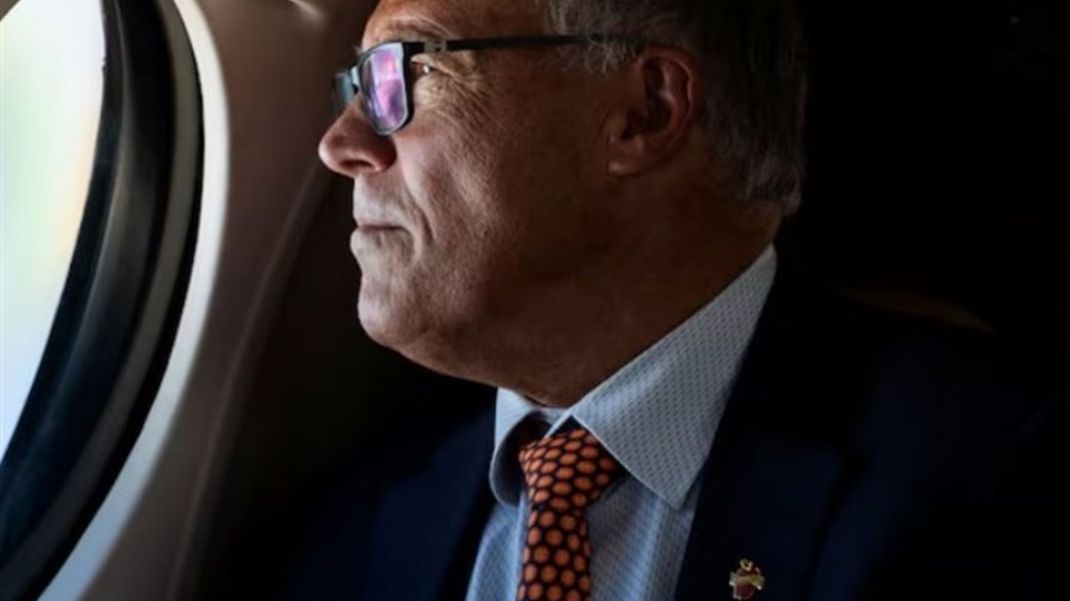 صدها برگه رای در آمریکا سوخت/ نگرانی فرماندار واشنگتن از خشونتهای انتخاباتی صدها برگه رای در آمریکا سوخت/ نگرانی فرماندار واشنگتن از خشونتهای انتخاباتی