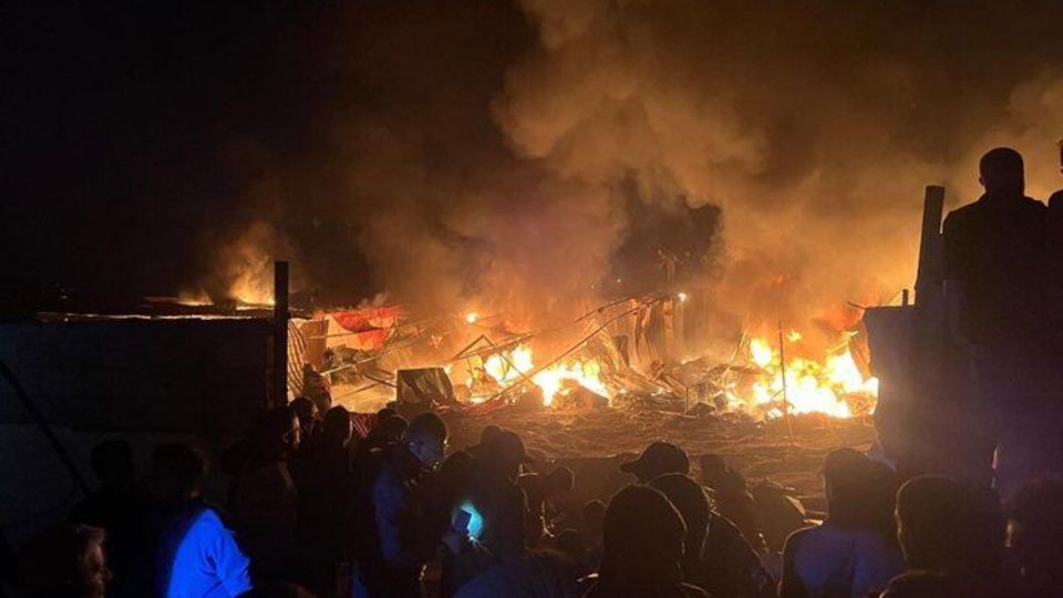 صحنههای آخرالزمانی در شمال غزه؛ پیکرهای متلاشیشده در خیابانهای بیت حانون صحنههای آخرالزمانی در شمال غزه؛ پیکرهای متلاشیشده در خیابانهای بیت حانون