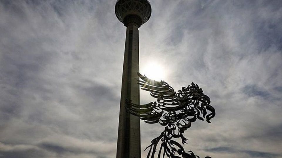 برج میلاد کاخ جشنواره فجر چهل‌وچهارم شد