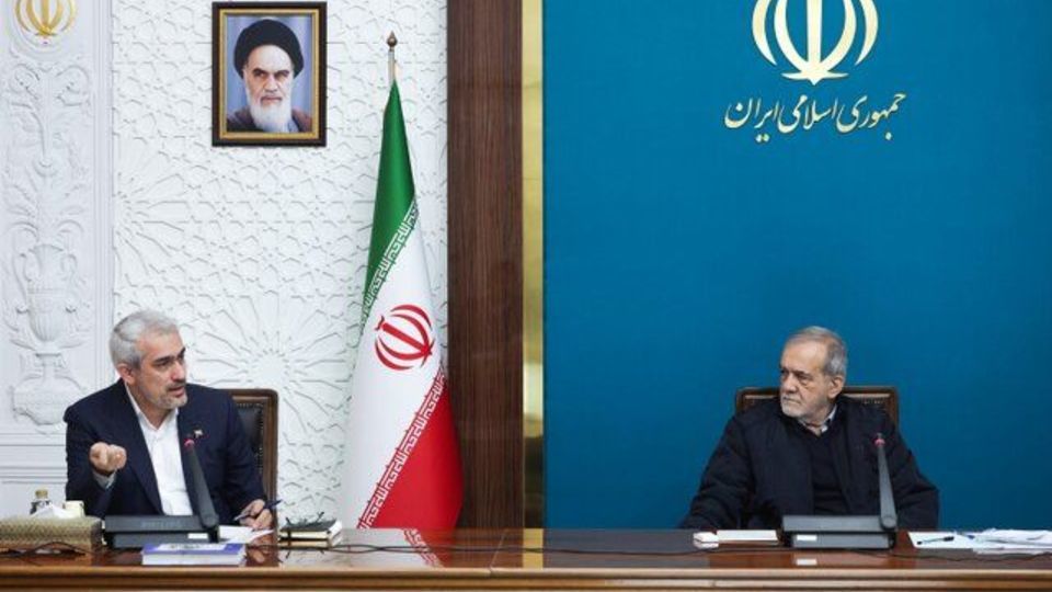 پزشکیان: تضعیف داخلی در شرایط فشار بیرونی، به کشور آسیب جدی می‌زند