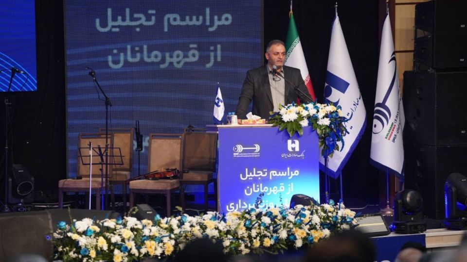 تجلیل بانک صادرات از قهرمانان تیم ملی کشتی ایران 2