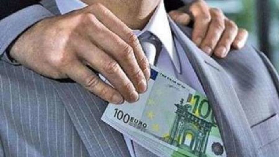 جراحی جیب مردم برای پانسمان رانت‌خواران؟!