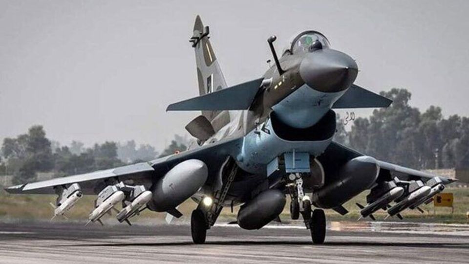 جنگنده J-10؛ نماد اقتدار هوایی پکن و گزینه‌ای استراتژیک برای ایران