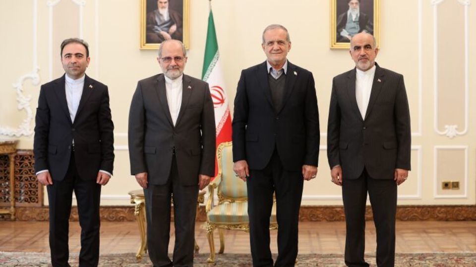 رئیس جمهور: خنثی‌سازی تبلیغات ضدایرانی از مسئولیت‌های مهم سفرا است