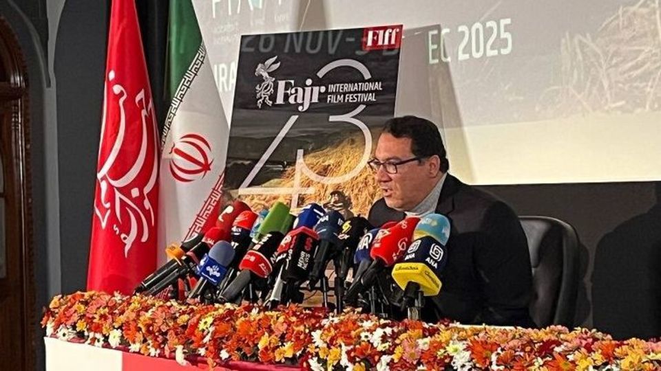 تلاش میکنیم آبرویمان حفظ شود! / نمایش ۵۰ فیلم در جشنواره جهانی فیلم فجر تلاش میکنیم آبرویمان حفظ شود! / نمایش ۵۰ فیلم در جشنواره جهانی فیلم فجر