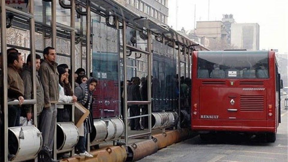 21 ون و اتوبوس در حوادث شب‌های گذشته از رده خارج شد