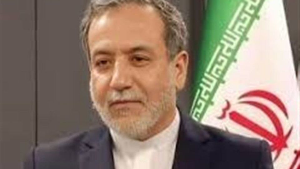 عراقچی: آتش نهایتا به خود آتش افروز برمی‌گردد