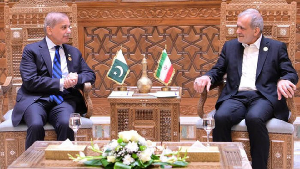 شهباز شریف: پزشکیان مشارکت ایران در مذاکرات پیش رو را تایید کرد شهباز شریف: پزشکیان مشارکت ایران در مذاکرات پیش رو را تایید کرد