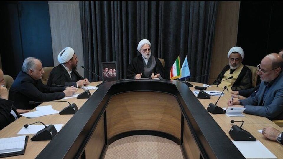 دستور محسنی اژهای برای رسیدگی به واگذاری اینترنت سفید و پرو به برخی افراد دستور محسنی اژهای برای رسیدگی به واگذاری اینترنت سفید و پرو به برخی افراد