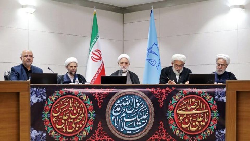 اژه‌ای: در مورد فهرست عفوهای مناسبتی دستورالعملی مشخص تدوین و ابلاغ شود