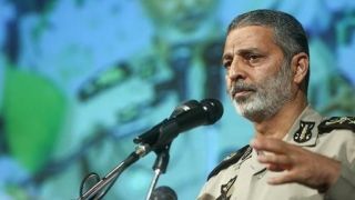 فرمانده ارتش: 22 بهمن روز تو دهنی زدن به آمریکا و مصاف مجدد حق و باطل است