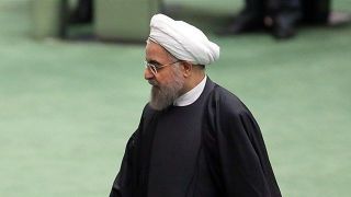سوال نمایندگان مجلس از روحانی درباره حقوق وزرا و معاونین دولت+ جزئیات
