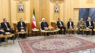 روحانی: انتقال سفارت آمریکا به قدس بر خلاف قوانین و مقررات بین المللی است/ نباید بگذاریم جنایت صهیونیست‌ها عادی و حضور نامشروع آنها، مشروع جلوه کند