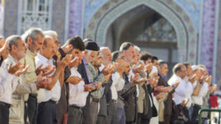 اقامه نماز عید فطر در حرم رضوی