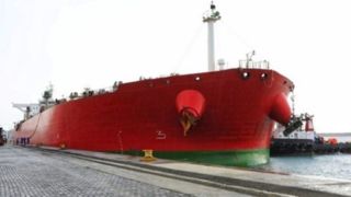 پهلوگیری اولین کشتی پهن پیکر در بندر چابهار