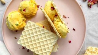 پنج نکته مهم برای تهیه بستنی سنتی زعفرانی در منزل 