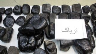 توقیف کامیون و کشف ۱۸۰ کیلو تریاک در فارس