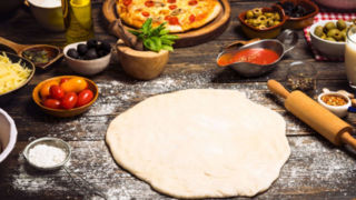  تفاوت پیتزا ایتالیایی و آمریکایی؛ نکاتی که باید بدانید