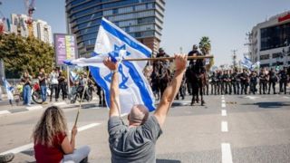تجمع اعتراضی خانواده‌های اسرای صهیونیست‌ در تل‌آویو