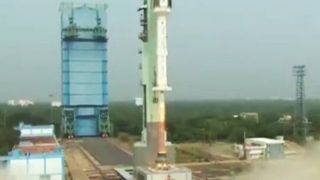 لحظه پرتاب آزمایشی موشک فضایی سرنشین‌دار برای اولین بار در هند