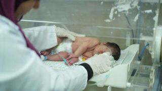 فاجعه‌ در بیمارستان الشفاء غزه/ فوت یک نوزاد به‎‌دلیل سرما/ ۳۹ نوزادی که در خطر مرگ قرار دارند!