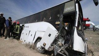واژگونی اتوبوس در محور اسفراین به بجنورد با ۲ فوتی و ۱۵ مصدوم
