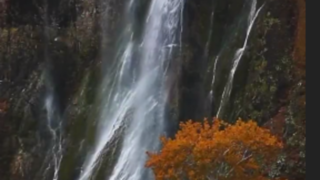 نمای پاییزی آبشار بیشه در لرستان