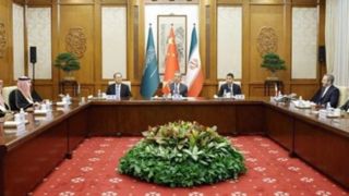 ۳ پیشنهاد وزیر خارجه چین به ایران و عربستان