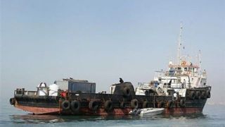 کشف ۱۲۸هزار لیتر سوخت قاچاق در آب‌های خلیج‌ فارس/ ۴ قاچاقچی دستگیر شدند